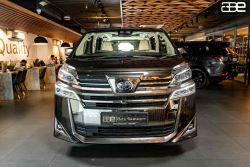 Key Features That Make the Toyota Vellfire Executive Lounge 